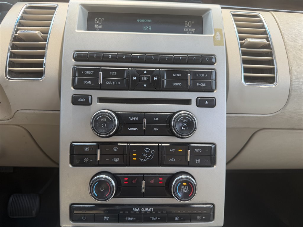 2011 Ford Flex - $3,999