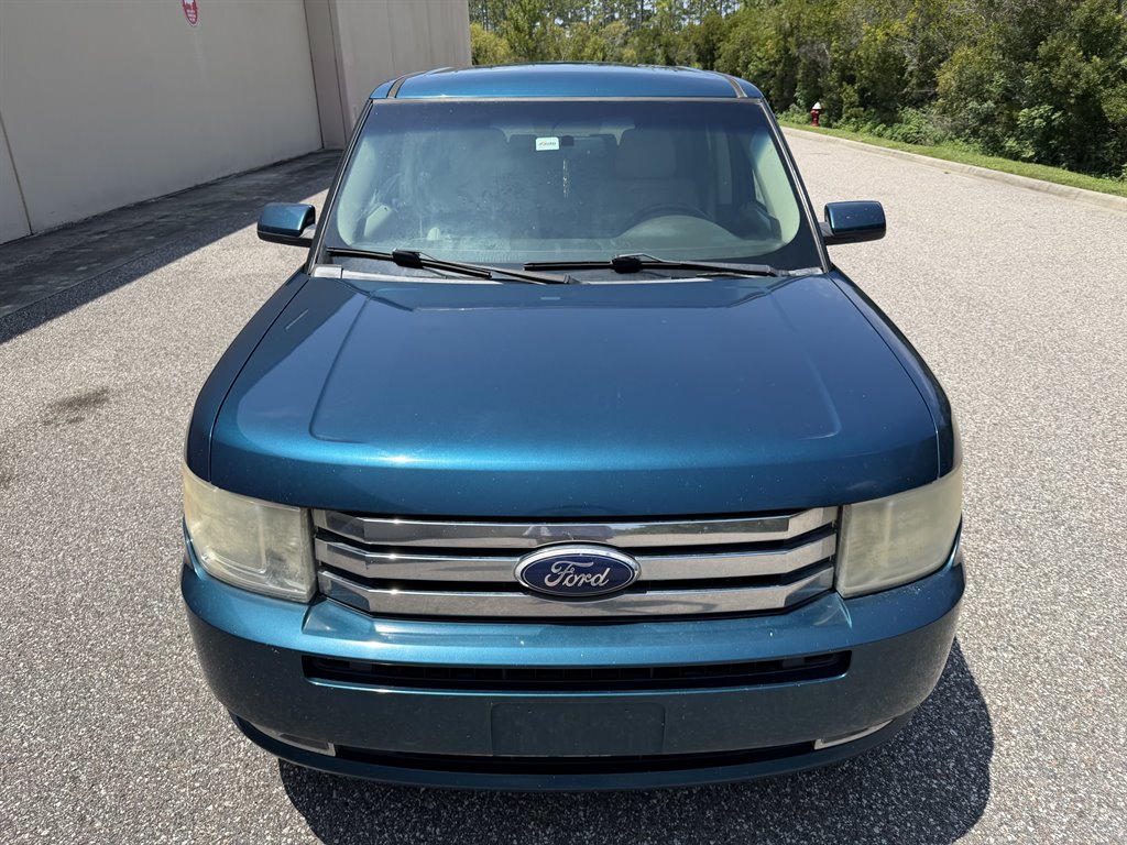 2011 Ford Flex - $3,999