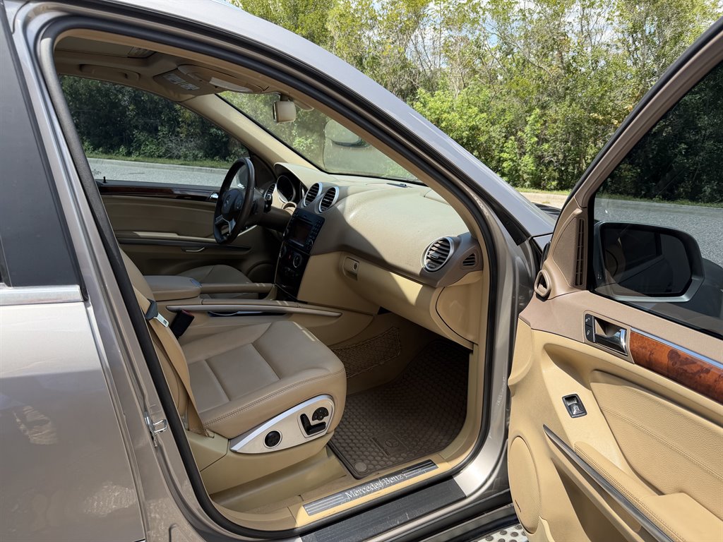 2009 Mercedes-Benz M-Class - $6,999