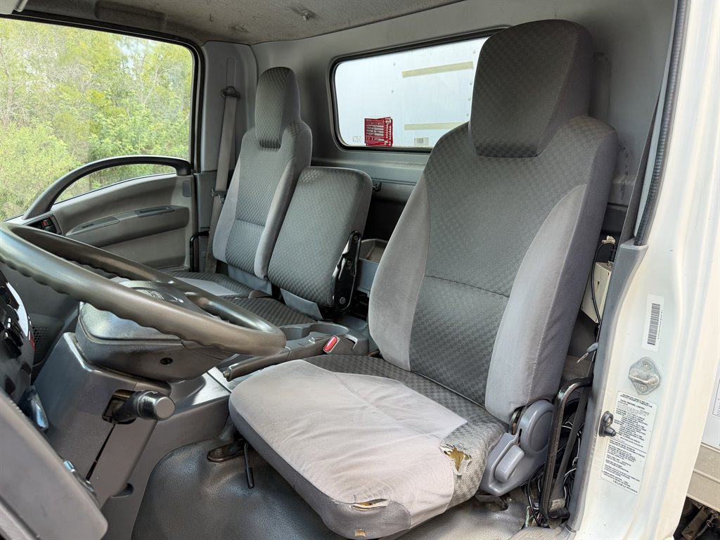 2013 Isuzu Npr/npr-hd - $9,999