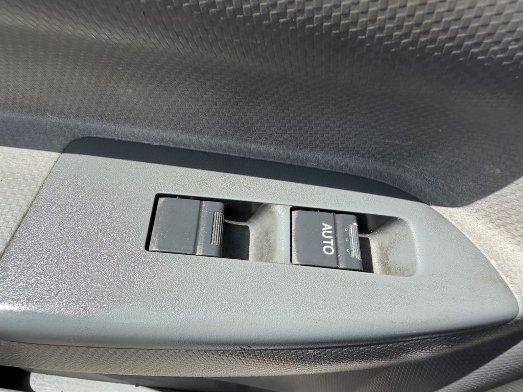 2013 Isuzu Npr/npr-hd - $9,999