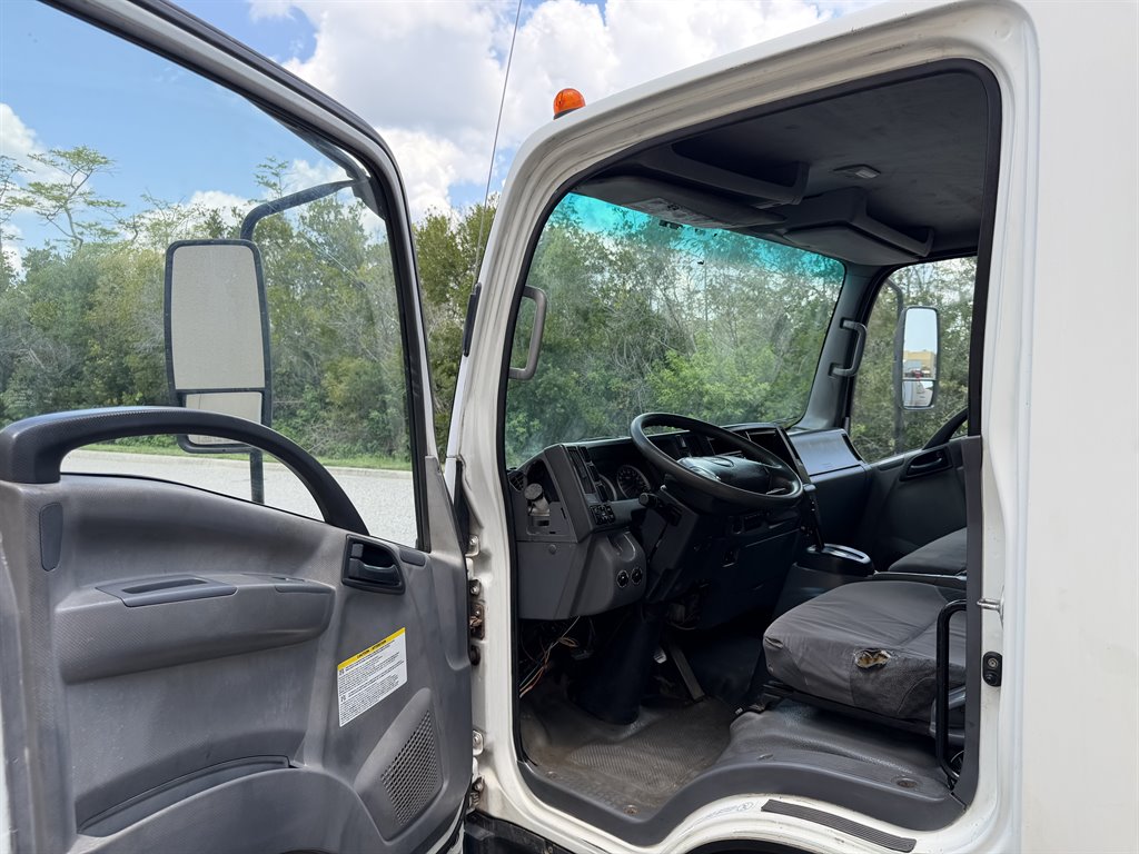 2013 Isuzu Npr/npr-hd - $9,999