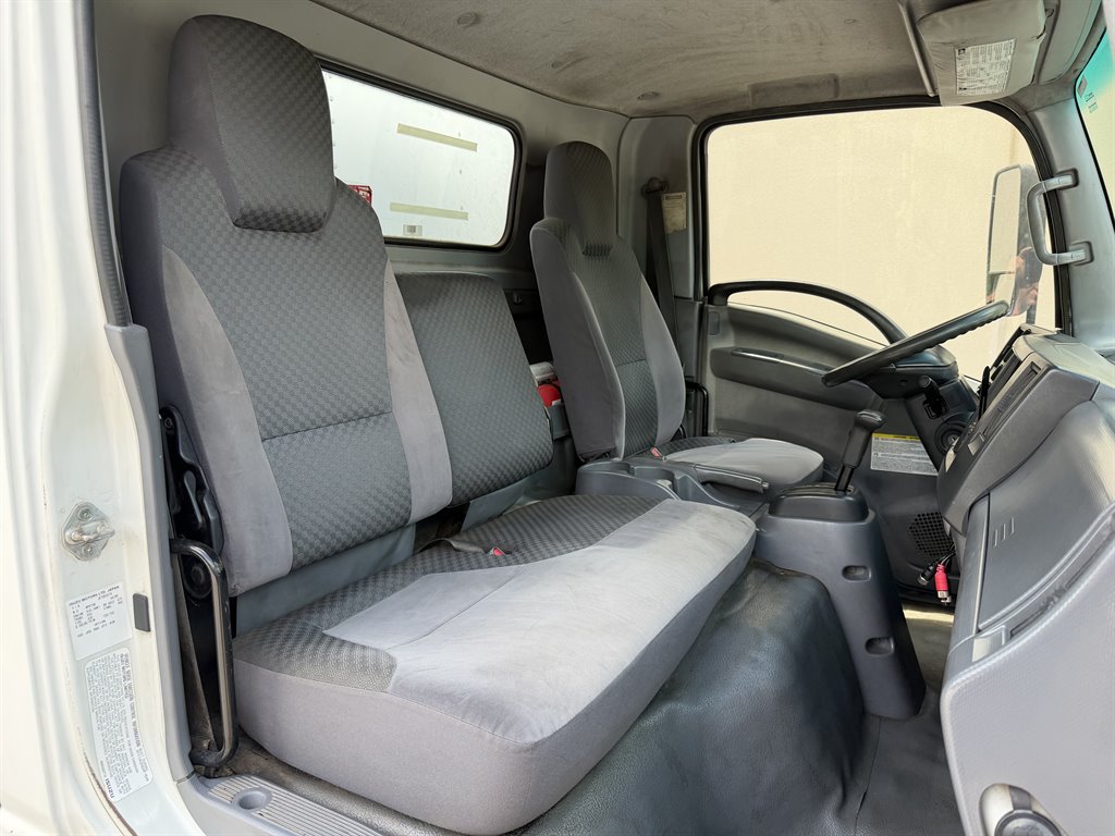 2013 Isuzu Npr/npr-hd - $9,999