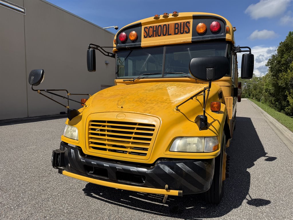 2013 Blue Bird Bb Conventional - $9,999