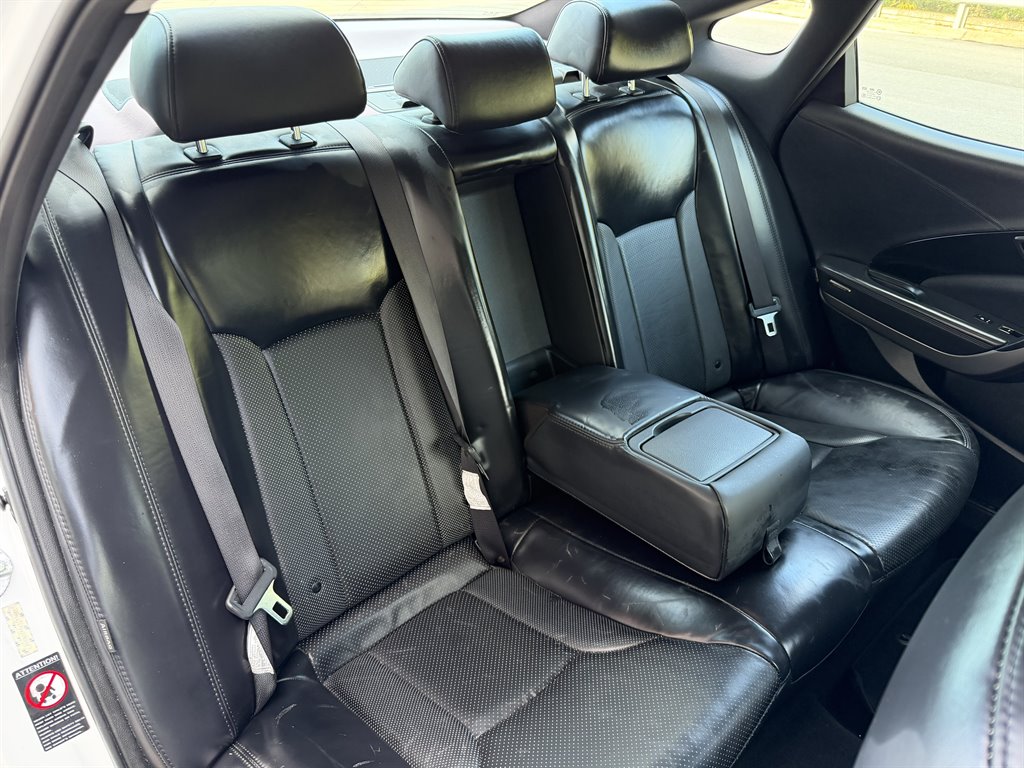 2013 Hyundai Azera - $6,699