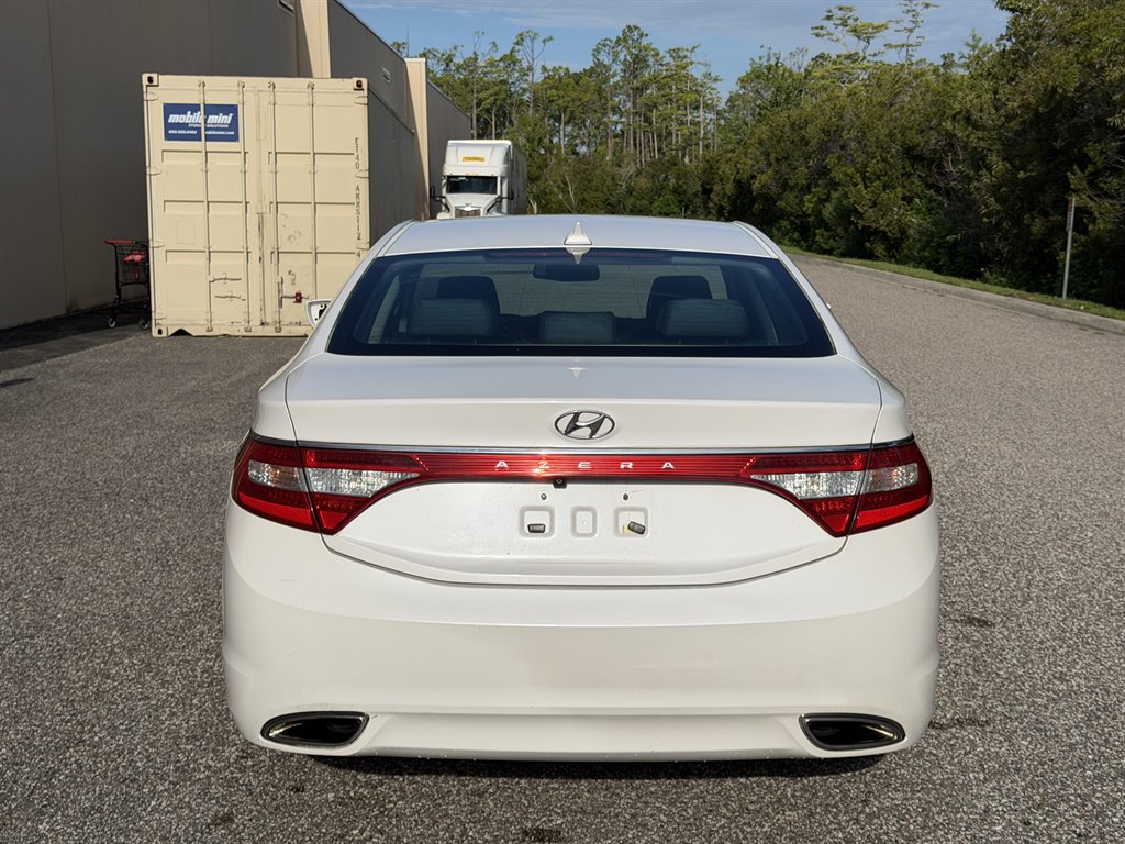 2013 Hyundai Azera - $6,699