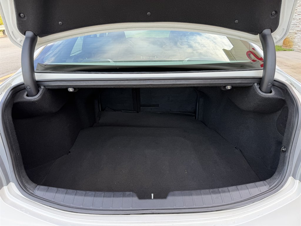 2013 Hyundai Azera - $6,699