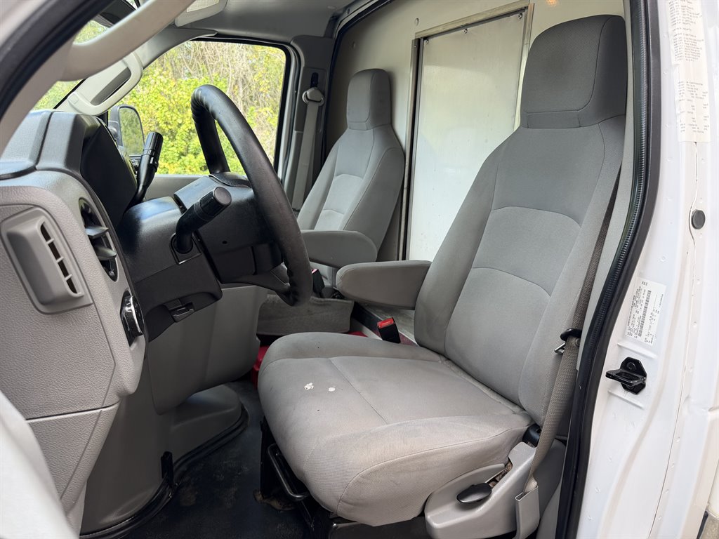 2022 Ford E-350 - $12,999