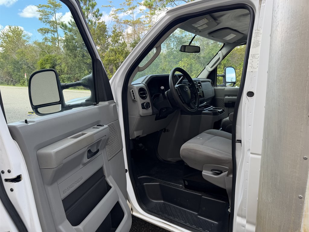 2022 Ford E-350 - $12,999