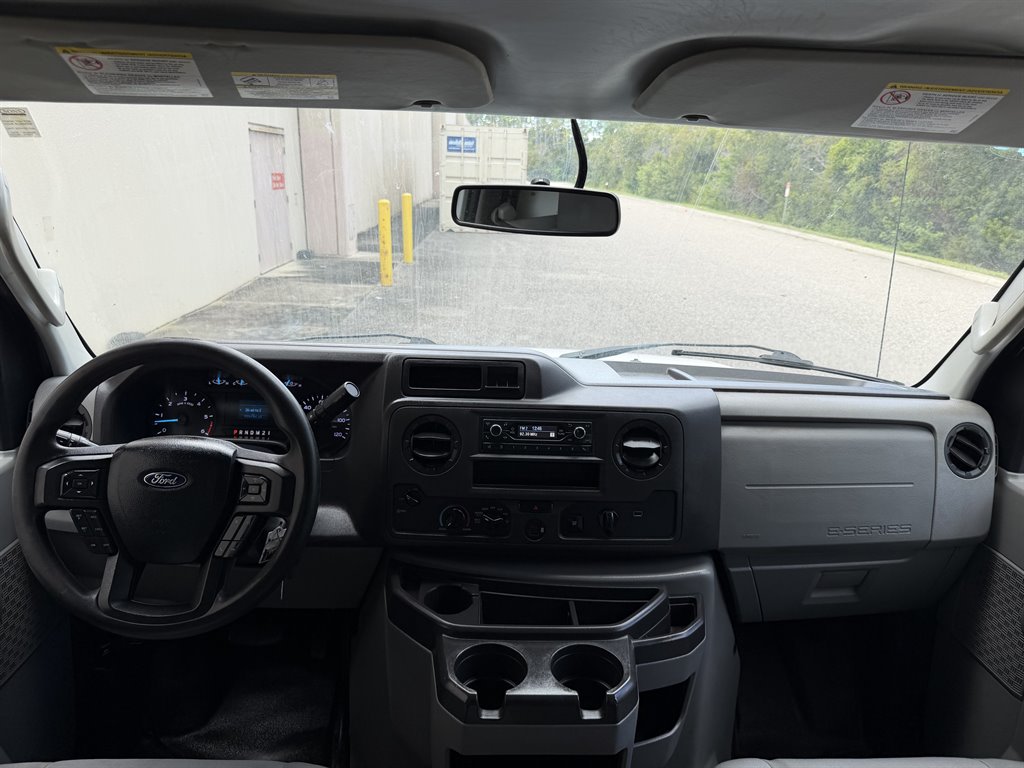 2022 Ford E-350 - $12,999