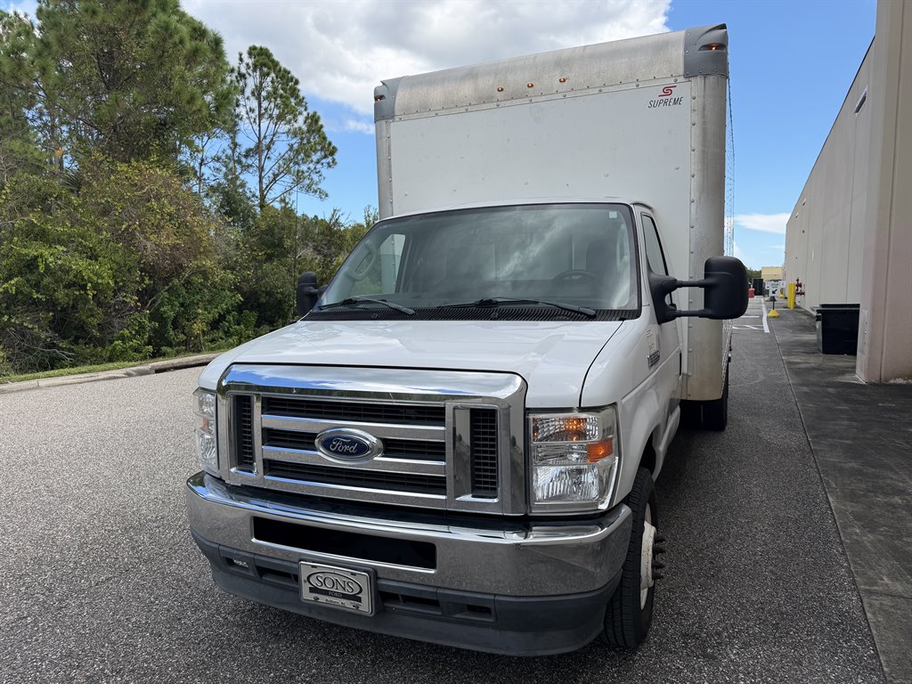 2022 Ford E-350 - $12,999