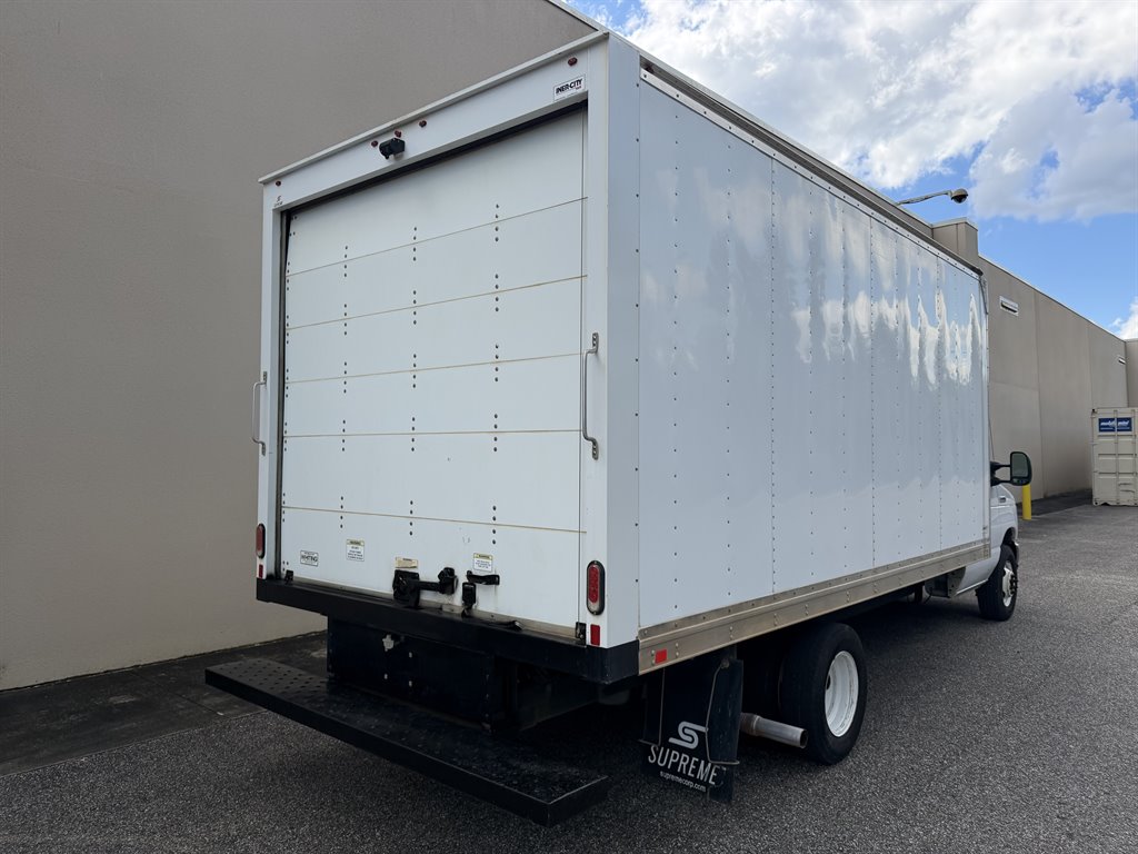 2022 Ford E-350 - $12,999