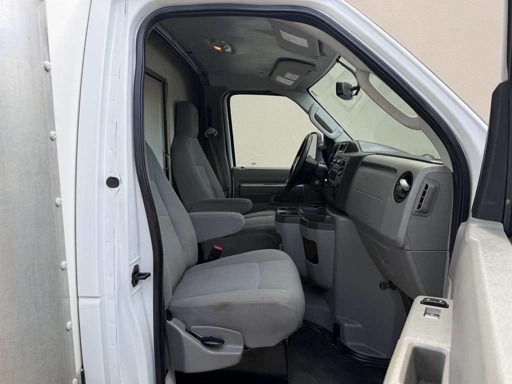 2022 Ford E-350 - $12,999