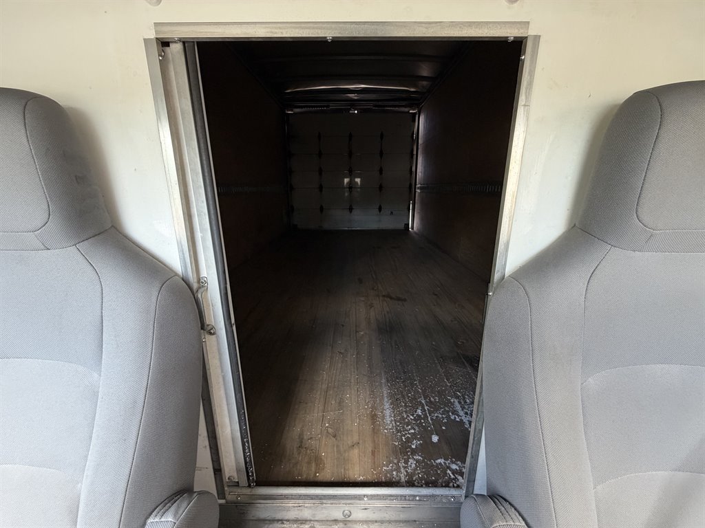 2022 Ford E-350 - $12,999