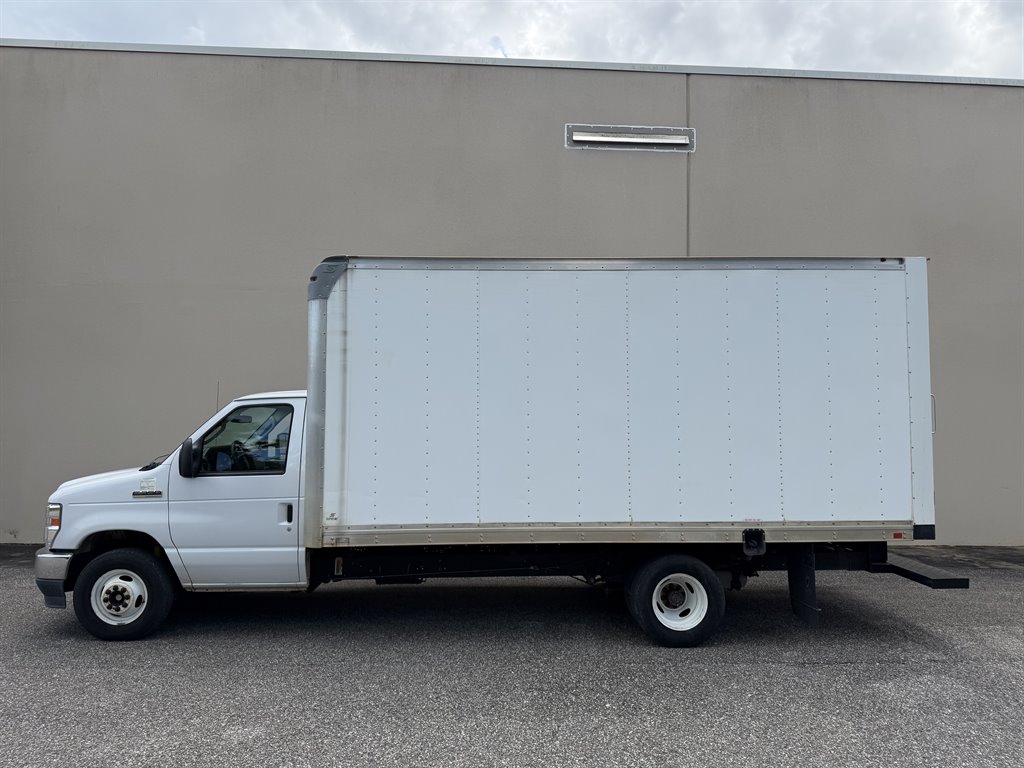 2022 Ford E-350 - $12,999