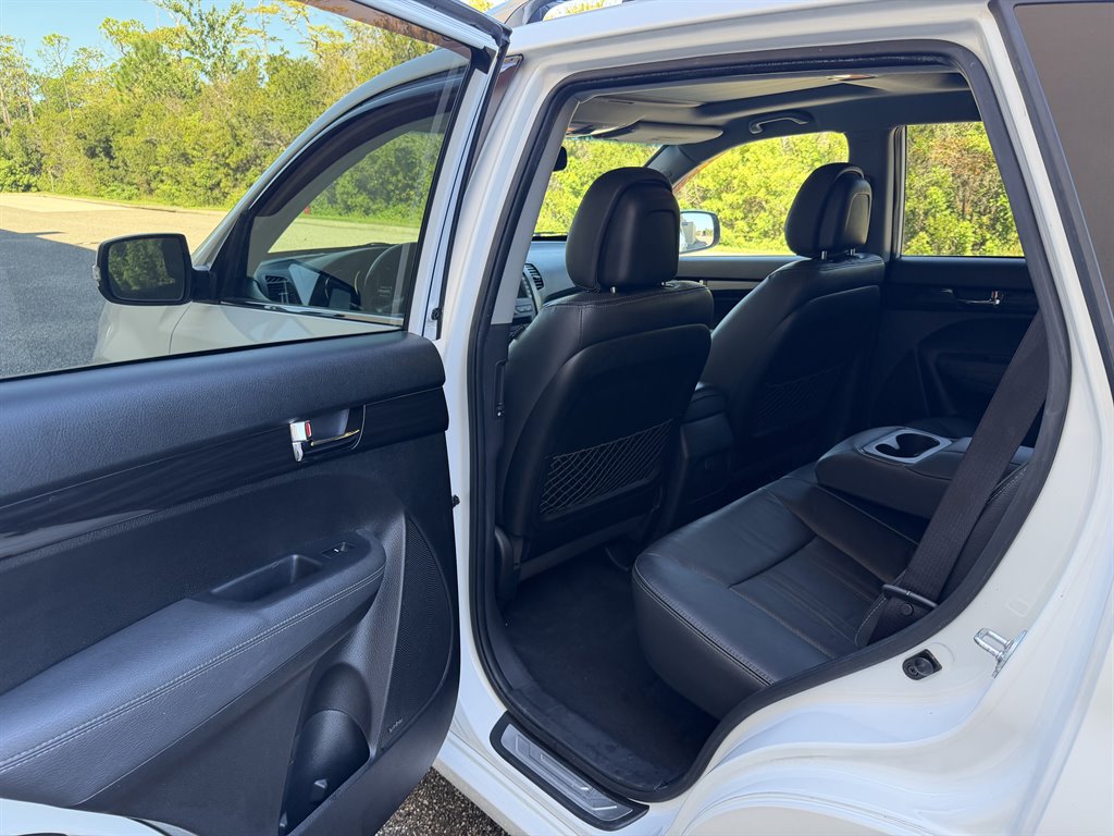 2013 Kia Sorento - $6,999