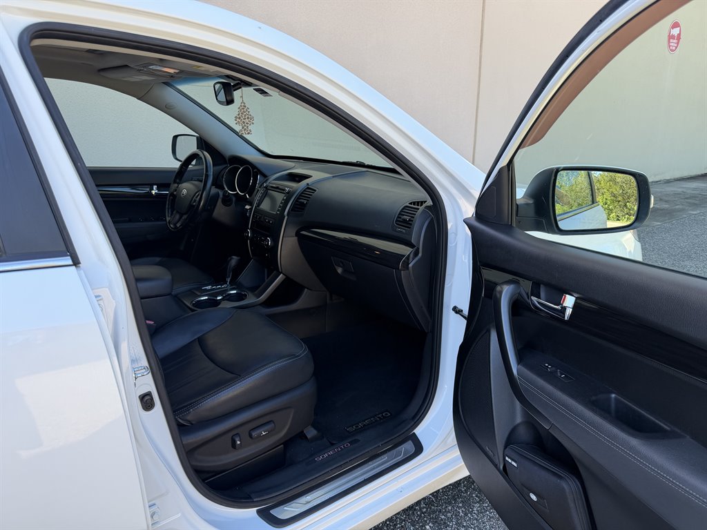 2013 Kia Sorento - $6,999