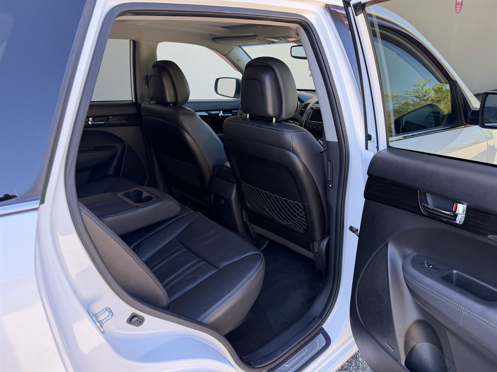 2013 Kia Sorento - $6,999