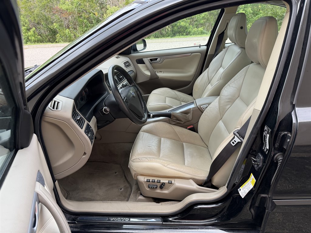 2009 Volvo S60 - $5,999