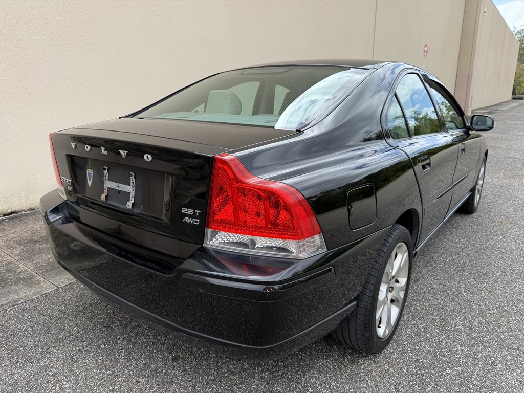 2009 Volvo S60 - $5,999