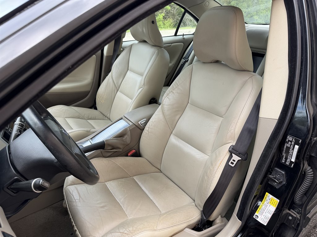 2009 Volvo S60 - $5,999