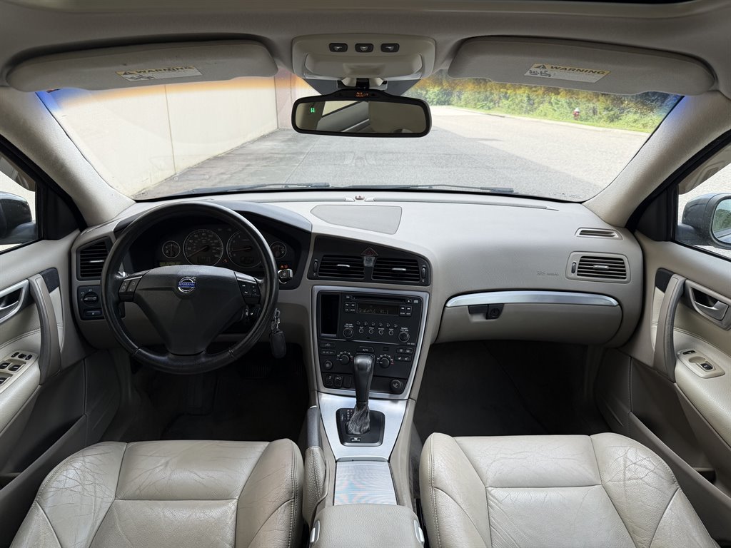 2009 Volvo S60 - $5,999