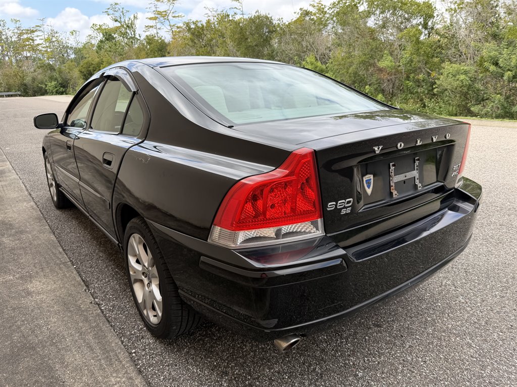 2009 Volvo S60 - $5,999