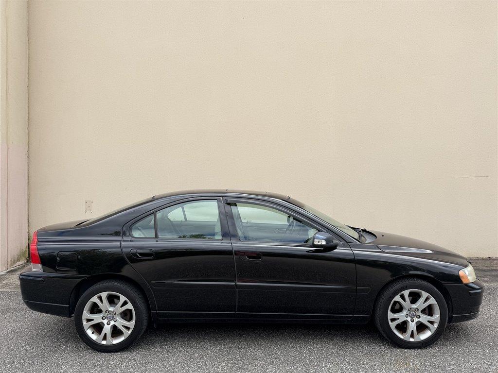 2009 Volvo S60 - $5,999