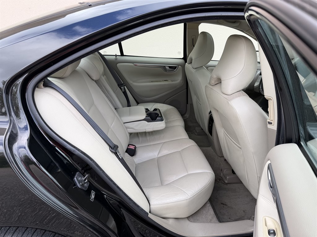 2009 Volvo S60 - $5,999