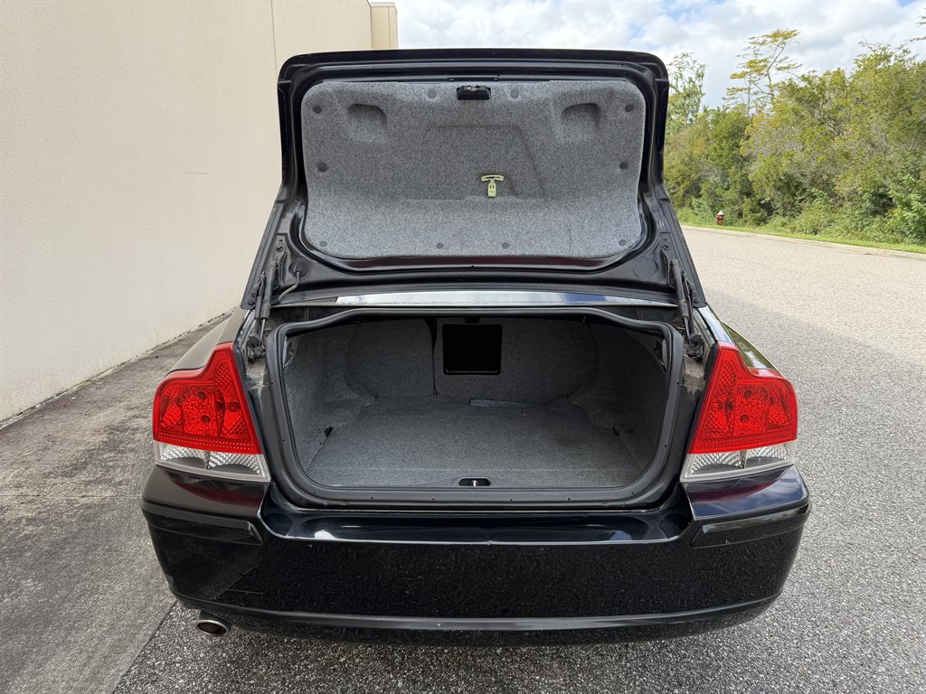 2009 Volvo S60 - $5,999
