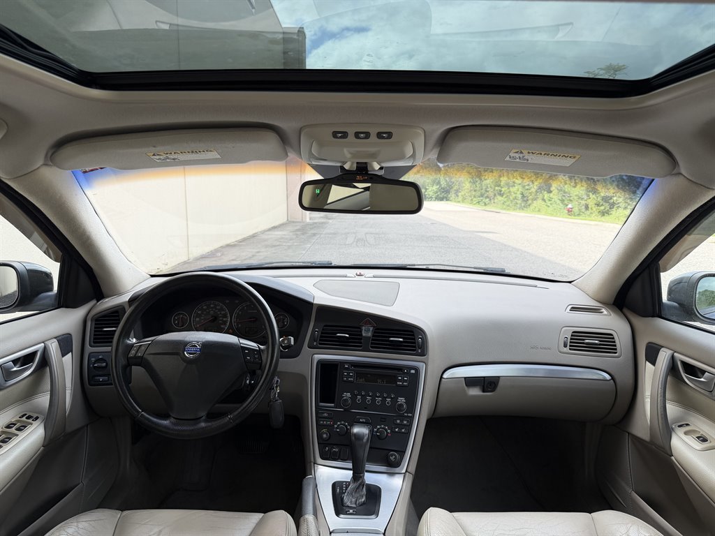 2009 Volvo S60 - $5,999