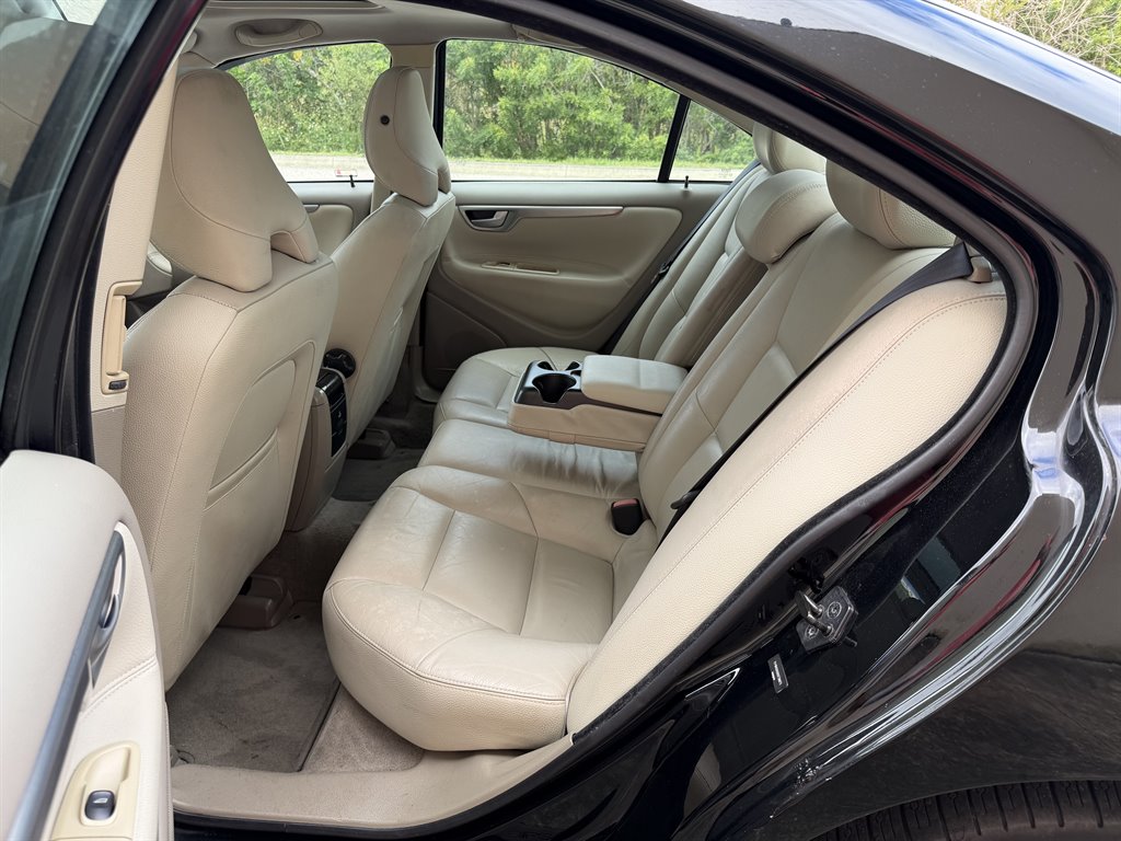 2009 Volvo S60 - $5,999