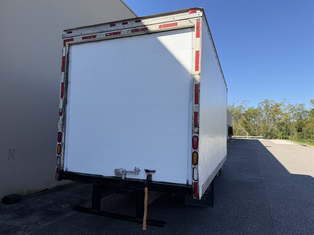 2013 Isuzu Npr/npr-hd - $10,999