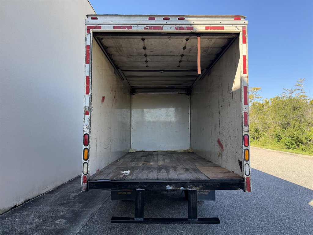 2013 Isuzu Npr/npr-hd - $10,999