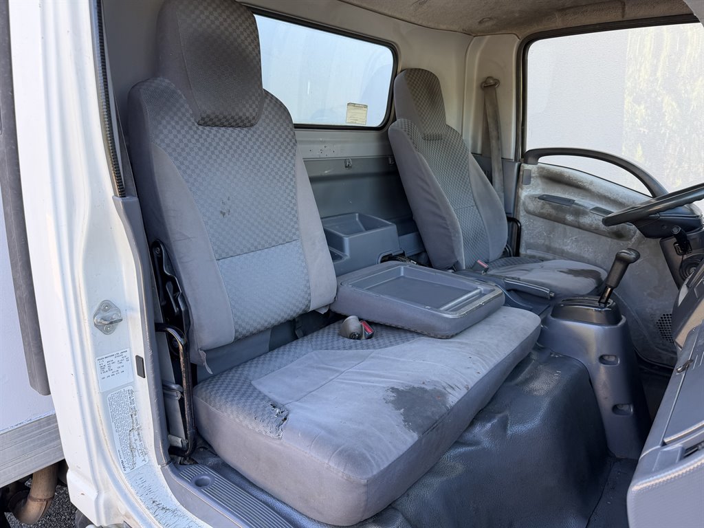 2013 Isuzu Npr/npr-hd - $10,999
