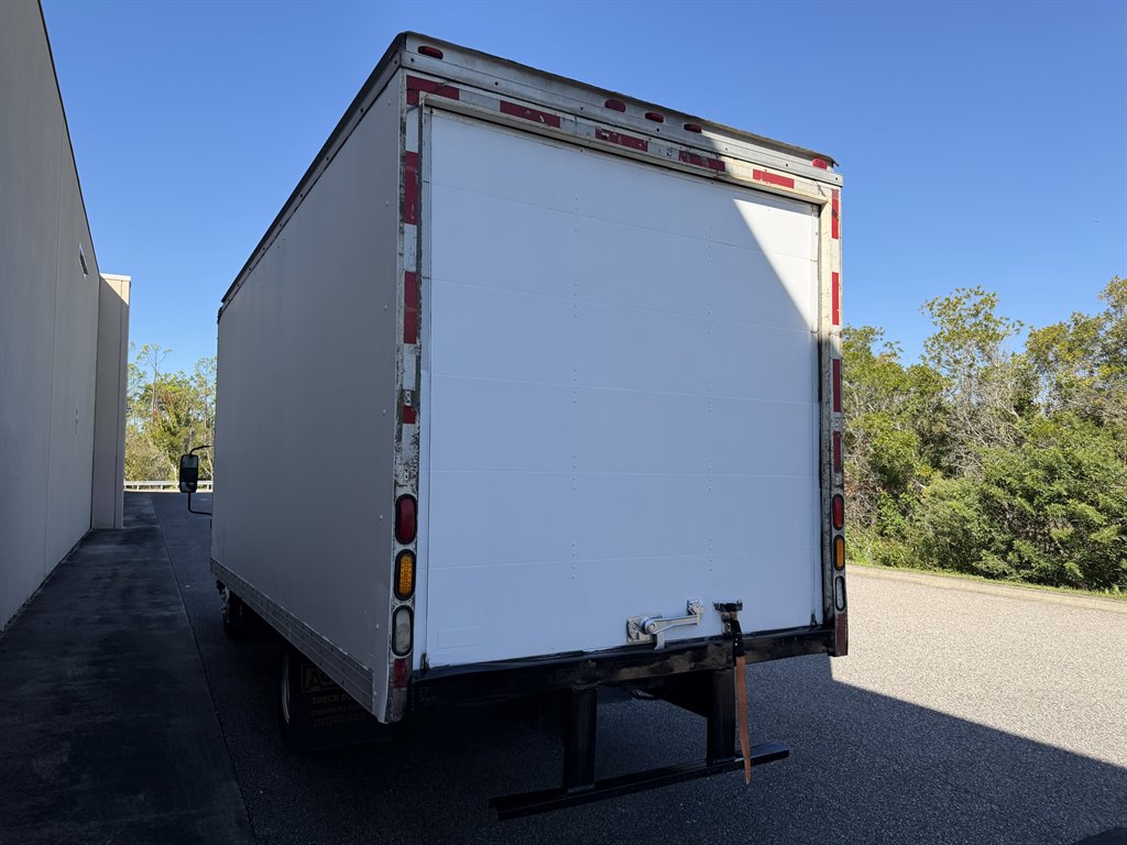 2013 Isuzu Npr/npr-hd - $10,999
