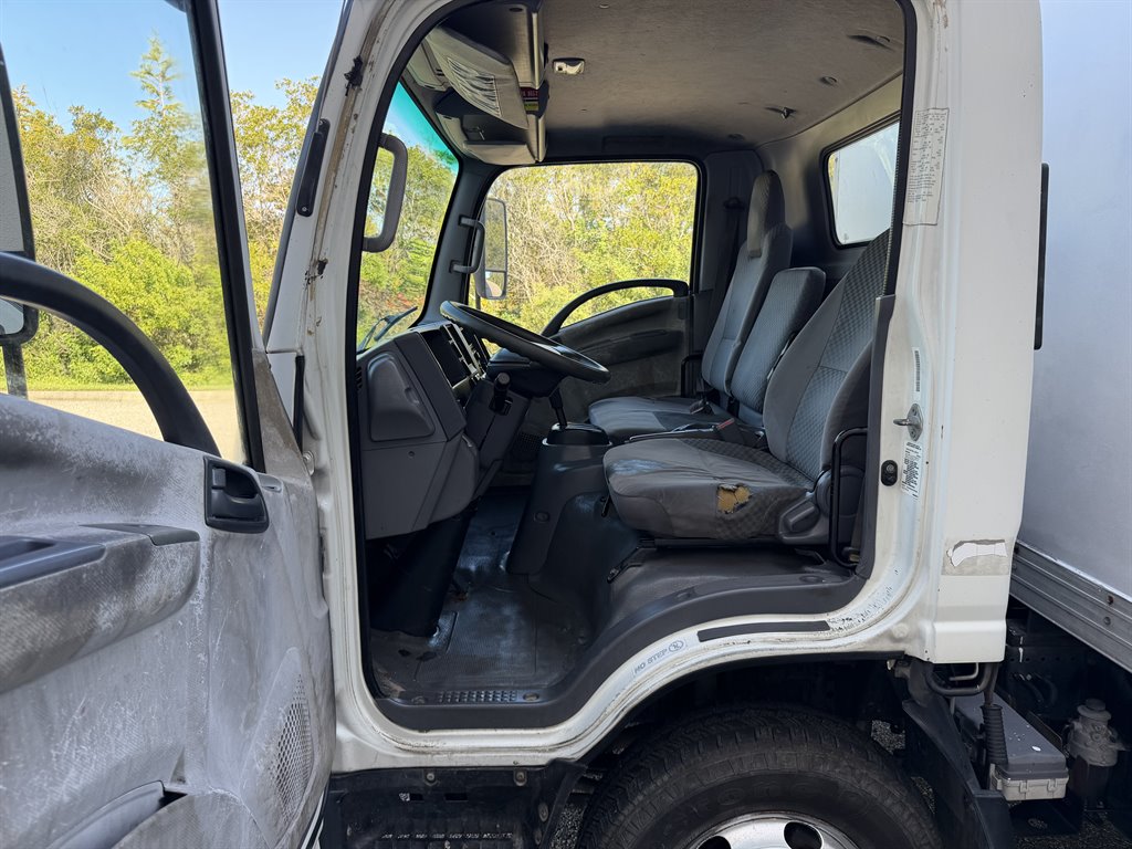 2013 Isuzu Npr/npr-hd - $10,999