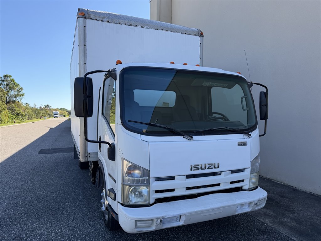 2013 Isuzu Npr/npr-hd - $10,999