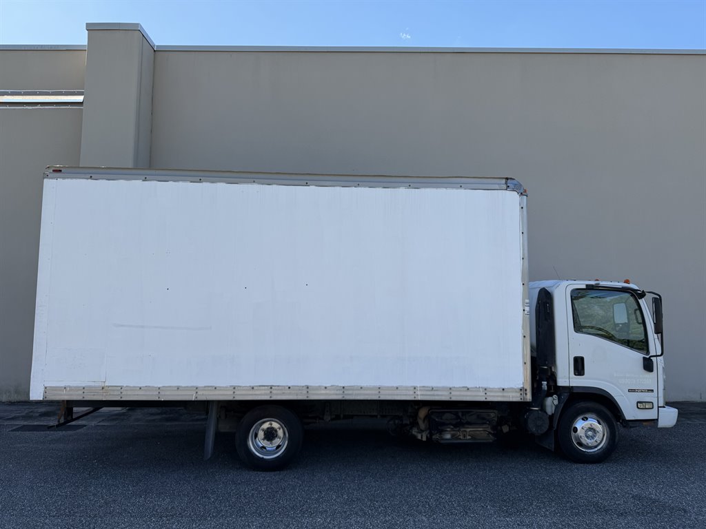 2013 Isuzu Npr/npr-hd - $10,999