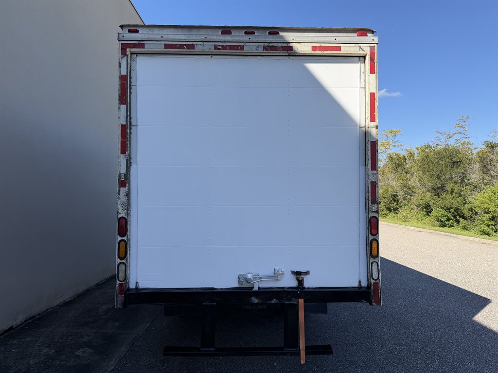 2013 Isuzu Npr/npr-hd - $10,999