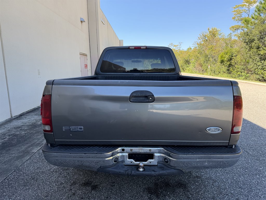 2002 Ford F-150 - $3,199