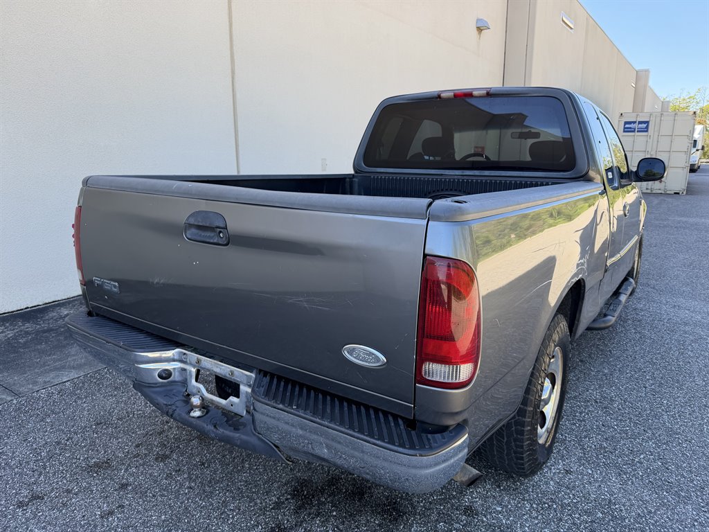 2002 Ford F-150 - $3,199
