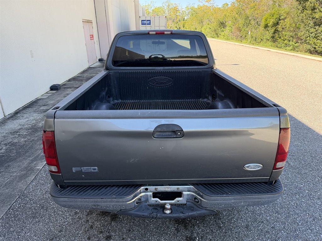 2002 Ford F-150 - $3,199