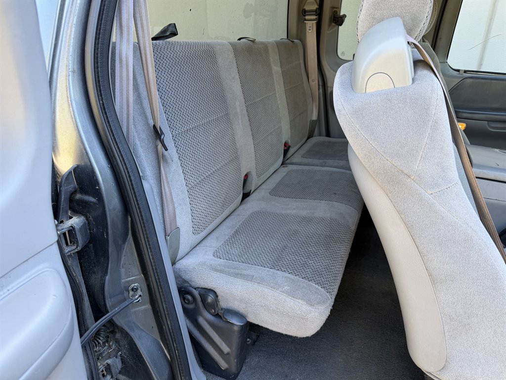 2002 Ford F-150 - $3,199