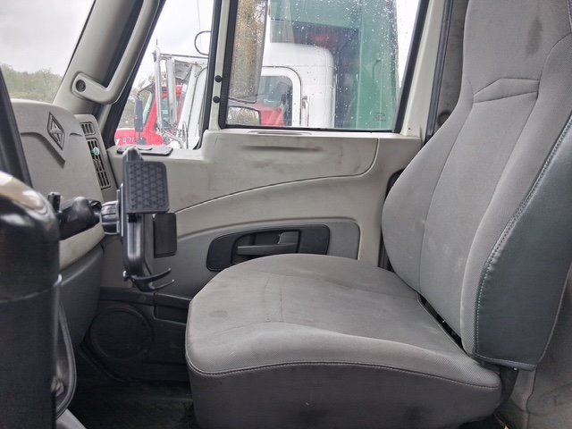 2013 International Lf687 - $6,261