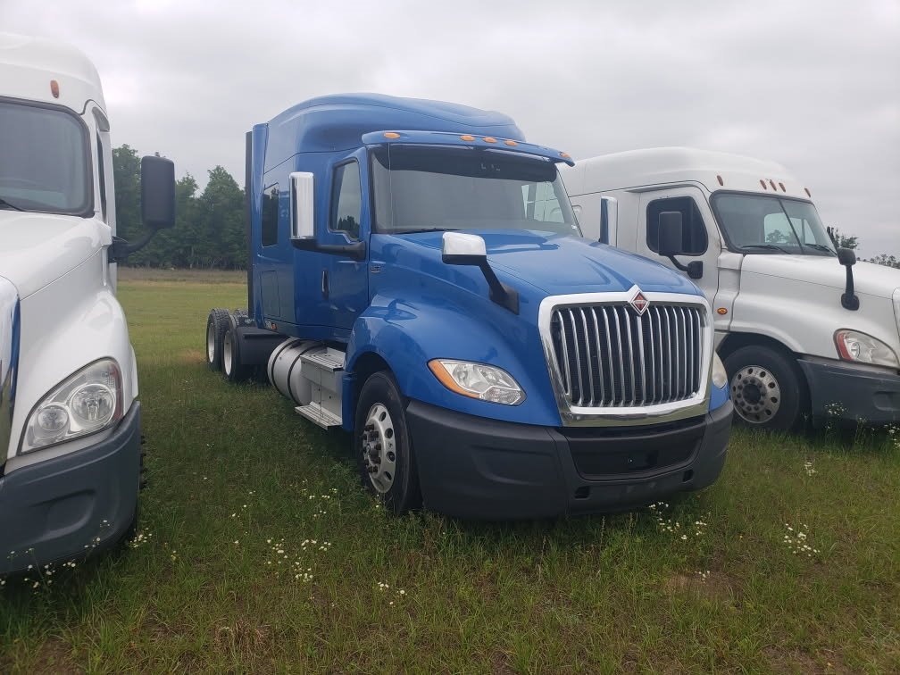 2019 International Lt625 - $6,261