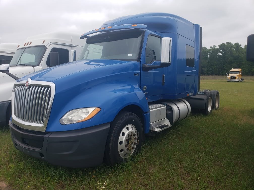 2019 International Lt625 - $6,261