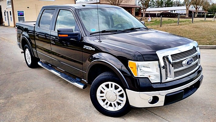 2010 Ford F-150 XLT photo