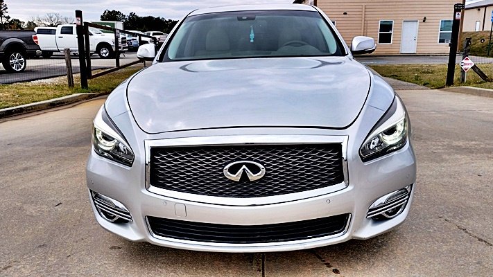2016 Infiniti Q70 3.7 photo