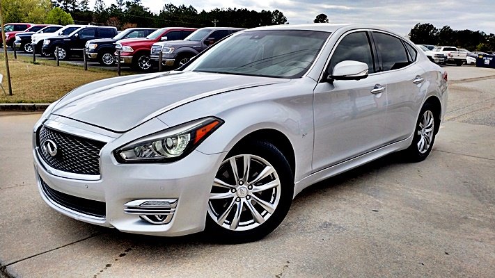 2016 Infiniti Q70 3.7 photo